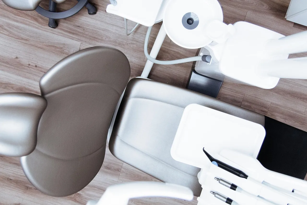 Modern dental implant clinic with advanced 3D imaging technology and treatment equipment